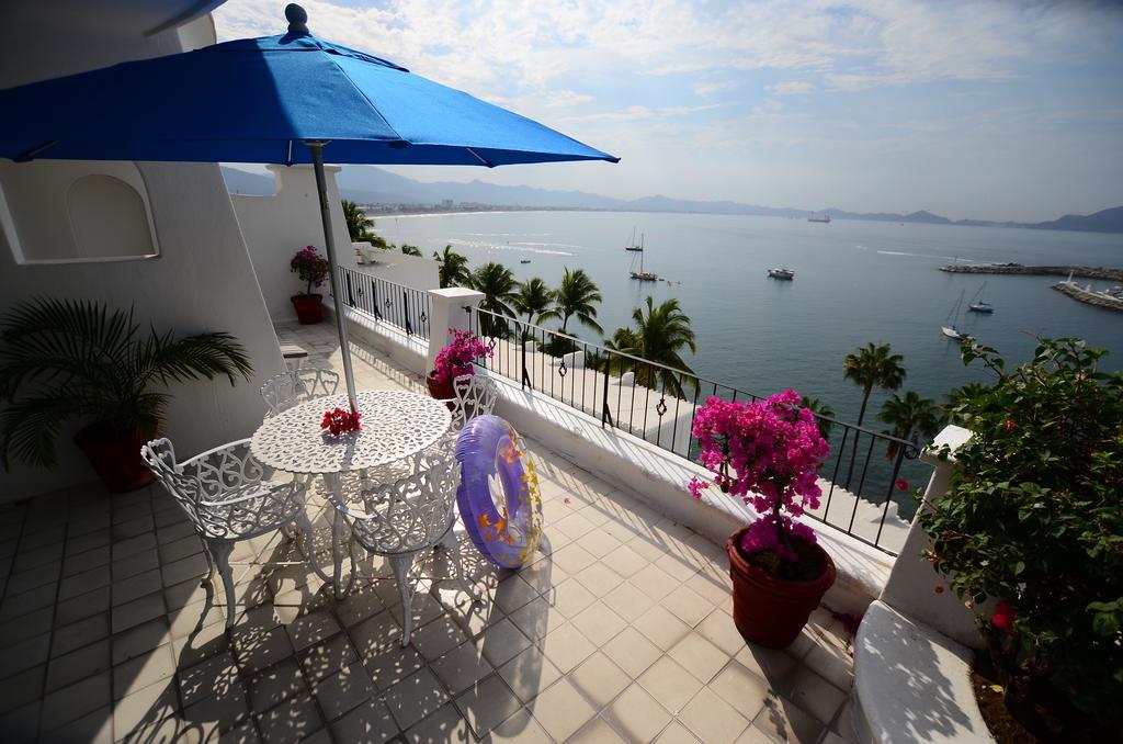 Dolphin Cove Inn Manzanillo Exterior photo
