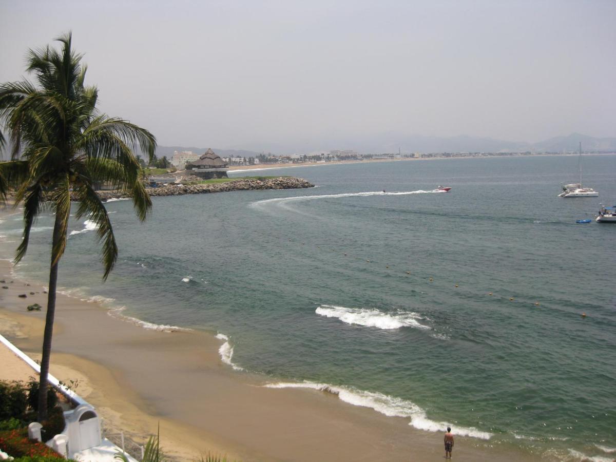 Dolphin Cove Inn Manzanillo Exterior photo